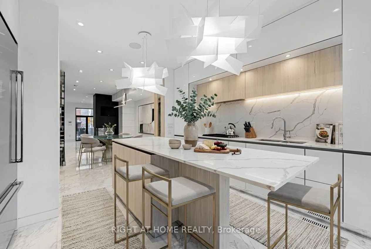Photo 3 of 677 Huron Street, Toronto, The Annex — HOMEH