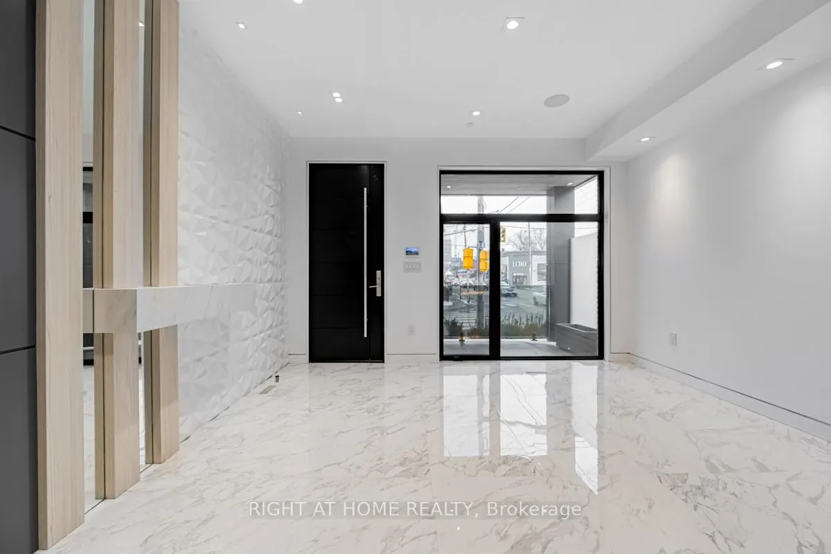 Photo 15 of 677 Huron Street, Toronto, The Annex — HOMEH