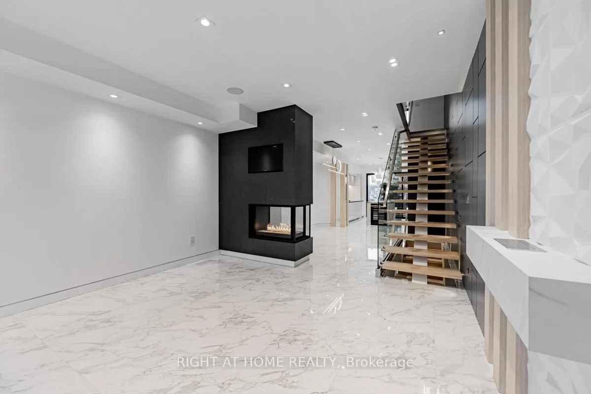 Photo 16 of 677 Huron Street, Toronto, The Annex — HOMEH