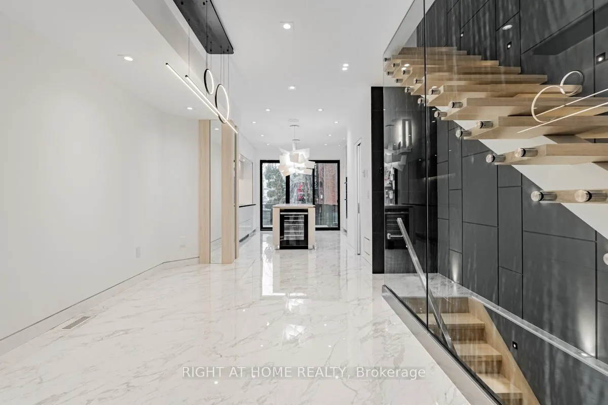 Photo 18 of 677 Huron Street, Toronto, The Annex — HOMEH