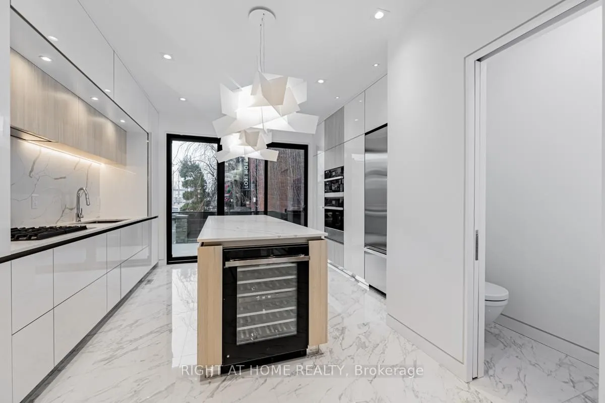Photo 20 of 677 Huron Street, Toronto, The Annex — HOMEH