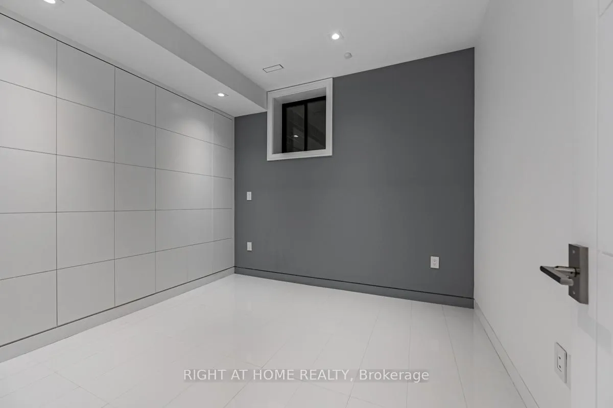Photo 41 of 677 Huron Street, Toronto, The Annex — HOMEH