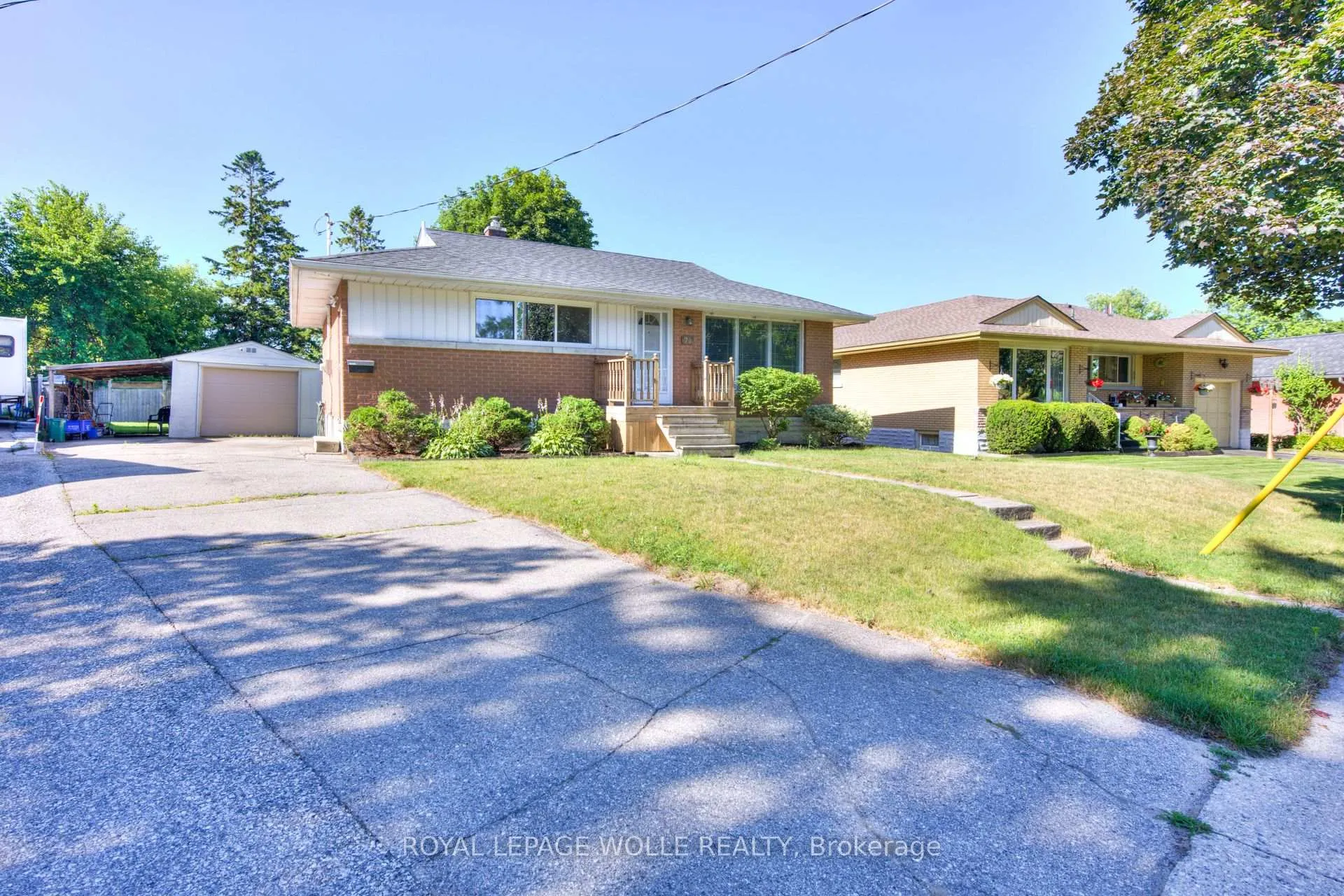 Photo 1 of 71 Broadmoor Avenue, Kitchener — HOMEH