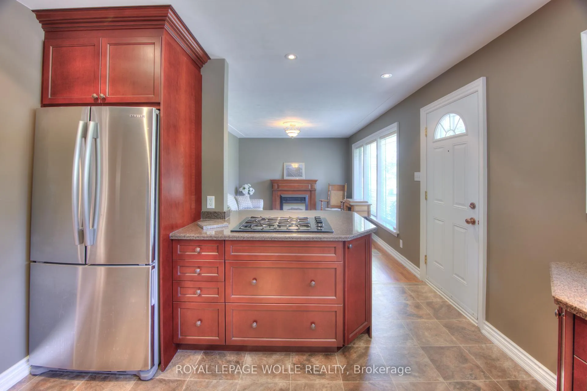 Photo 11 of 71 Broadmoor Avenue, Kitchener — HOMEH