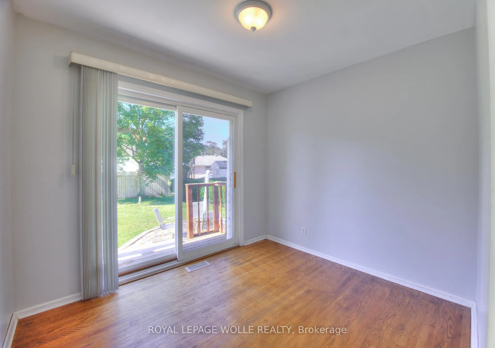 Photo 15 of 71 Broadmoor Avenue, Kitchener — HOMEH
