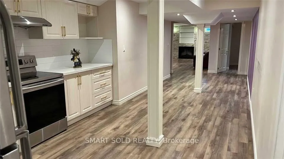 Photo 6 of 8 Berger (Basement) Avenue, Markham, Box Grove — HOMEH