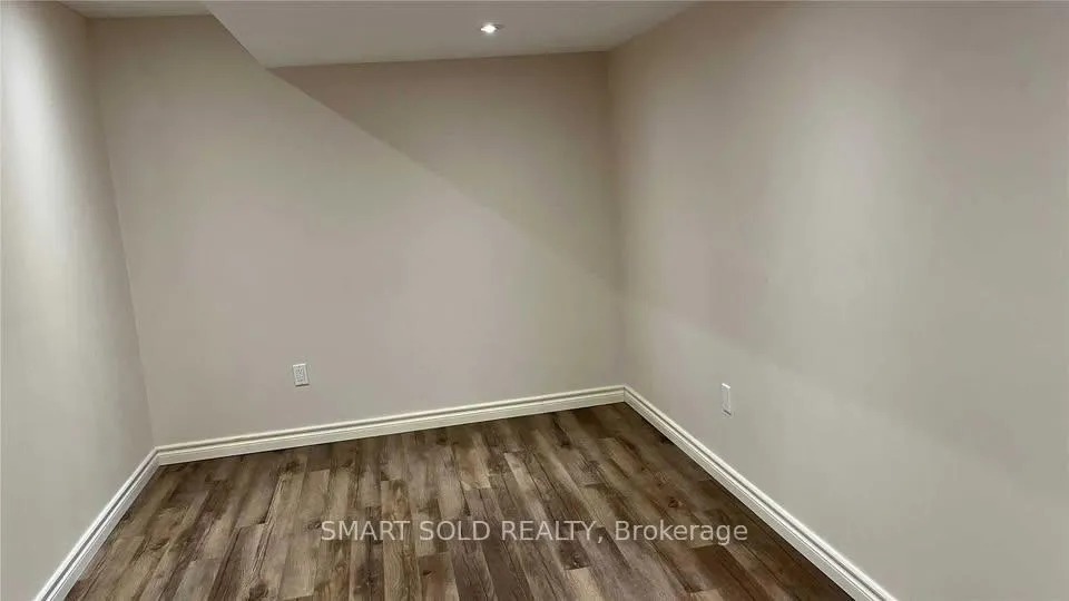 Photo 8 of 8 Berger (Basement) Avenue, Markham, Box Grove — HOMEH