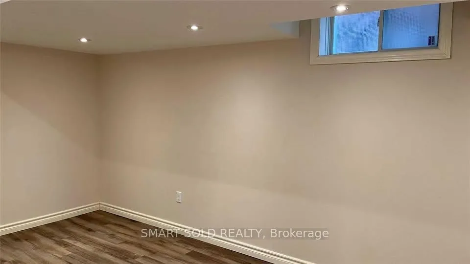Photo 9 of 8 Berger (Basement) Avenue, Markham, Box Grove — HOMEH