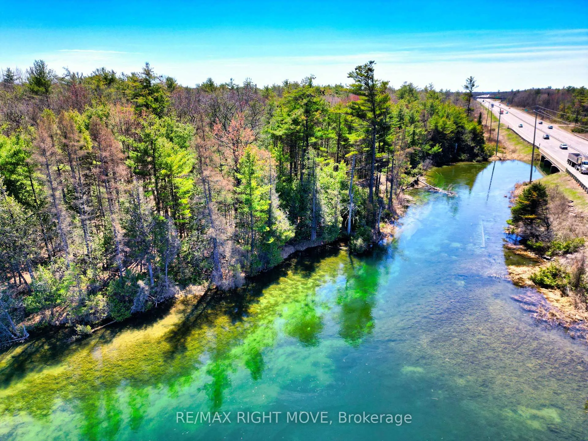 Photo 2 of 4544 Bowles Lane, Severn, Washago — HOMEH