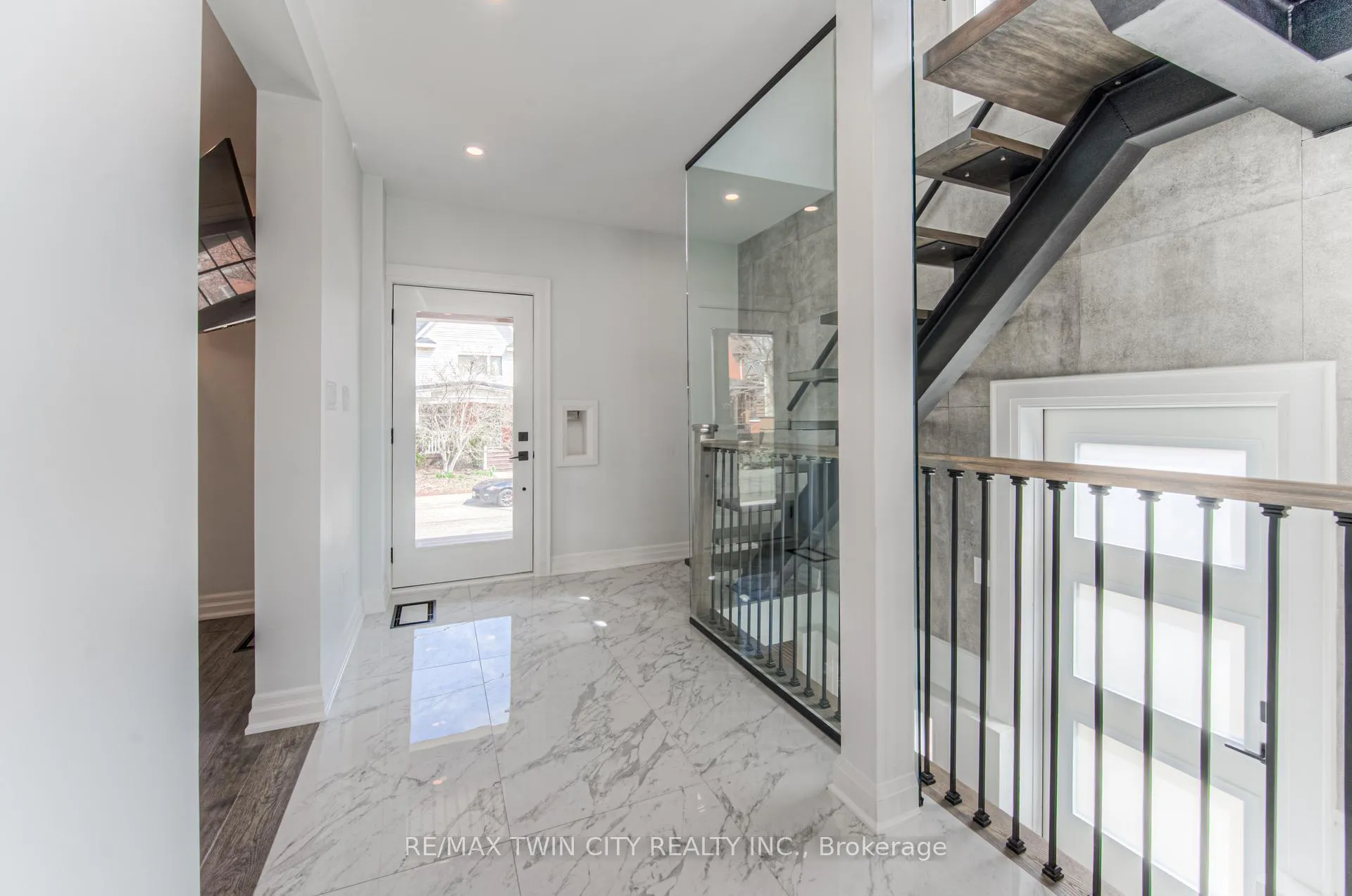 Photo 7 of 31 Dekay Street, Waterloo — HOMEH