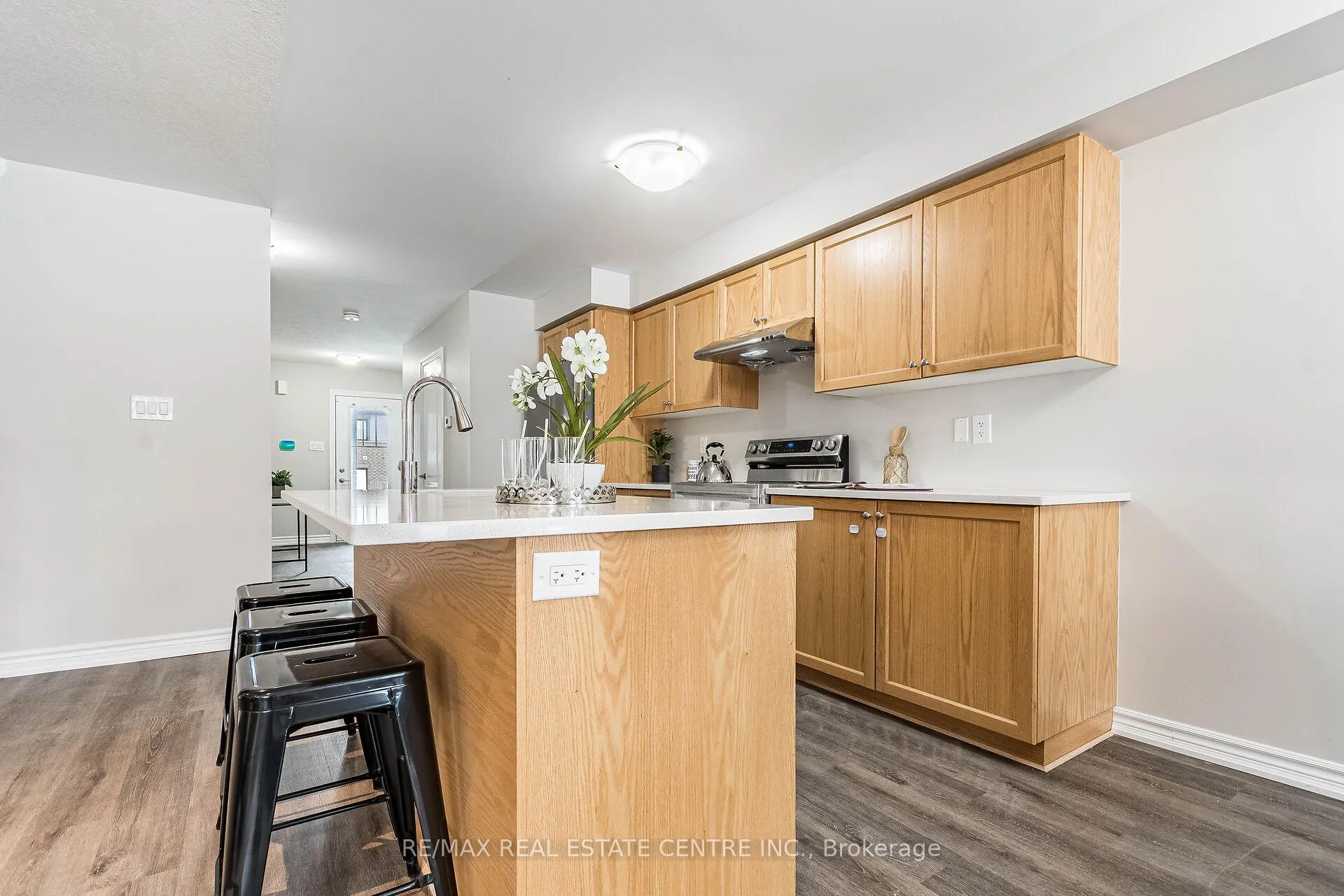 Photo 15 of 10 Utter Place, Hamilton, Stoney Creek Mountain — HOMEH