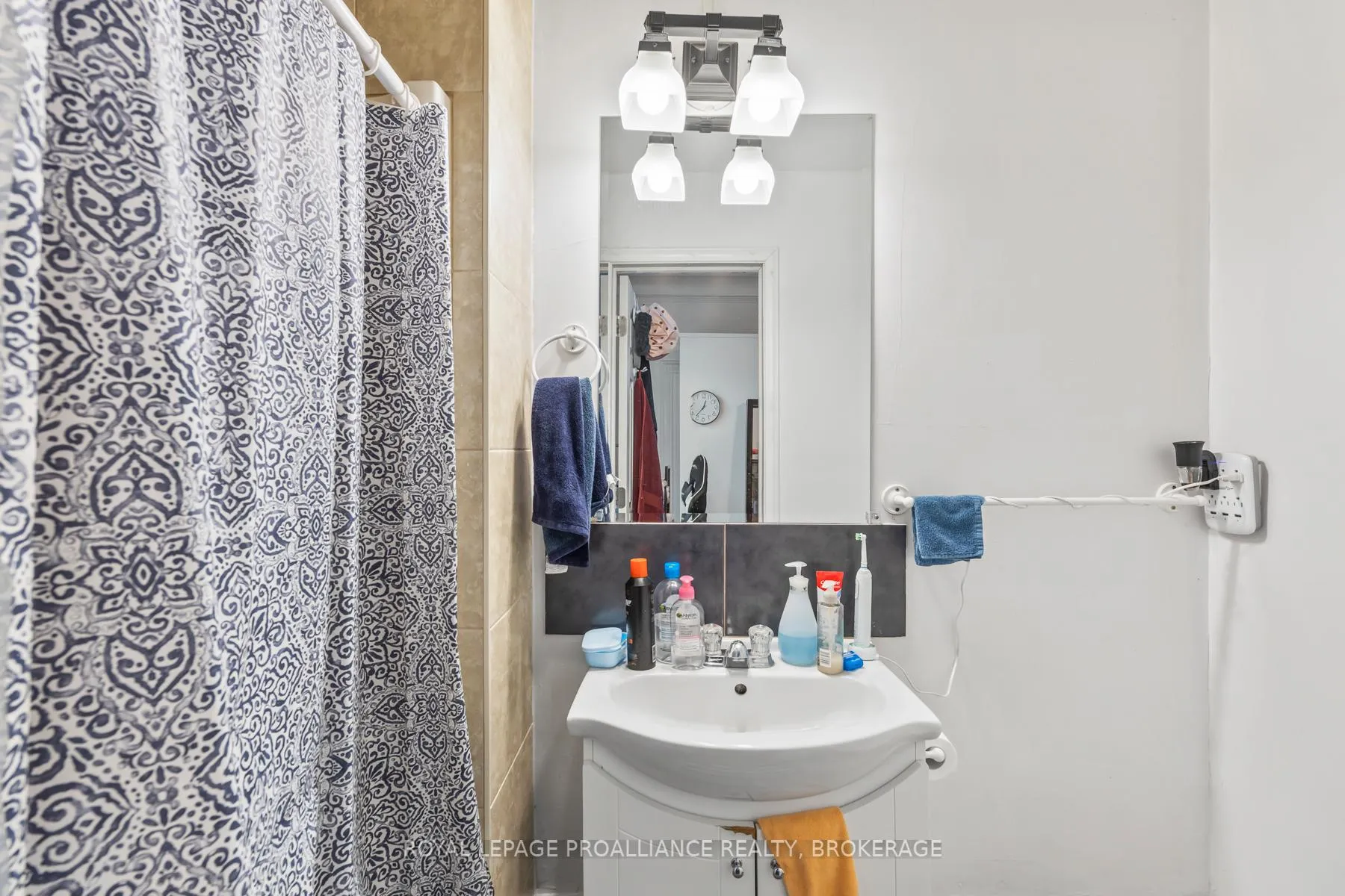Photo 15 of 99 Bagot Street, Kingston, Central City East — HOMEH