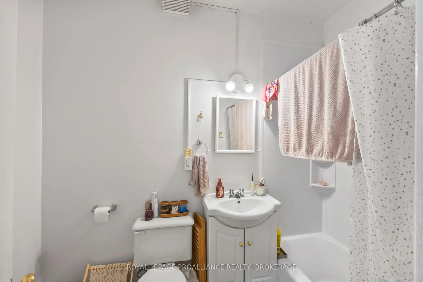 Photo 47 of 99 Bagot Street, Kingston, Central City East — HOMEH