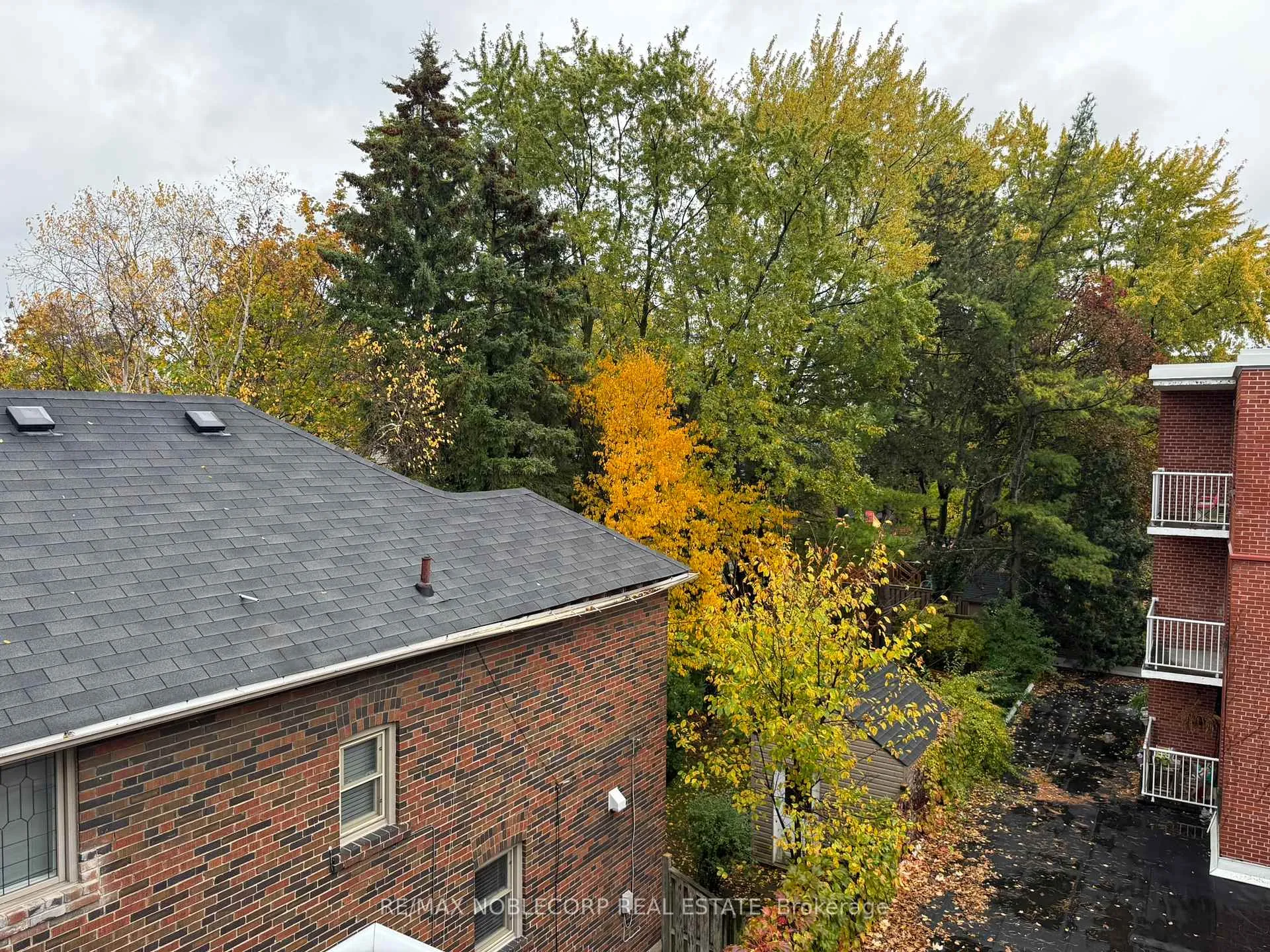 Photo 11 of Unit 305, 1315 Bayview Avenue, Toronto, Leaside — HOMEH