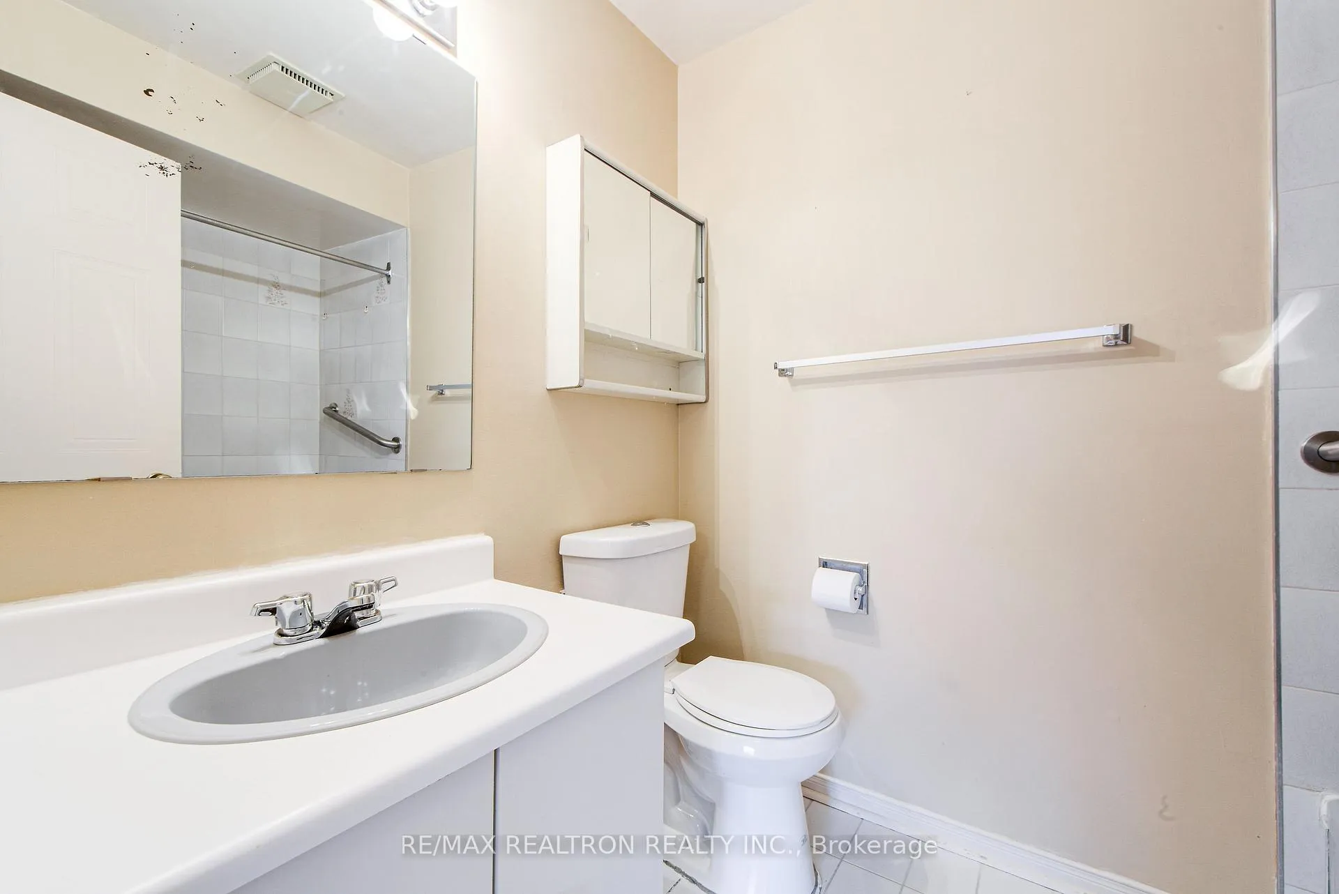 Photo 23 of 107 Brownridge Drive, Vaughan, Brownridge — HOMEH