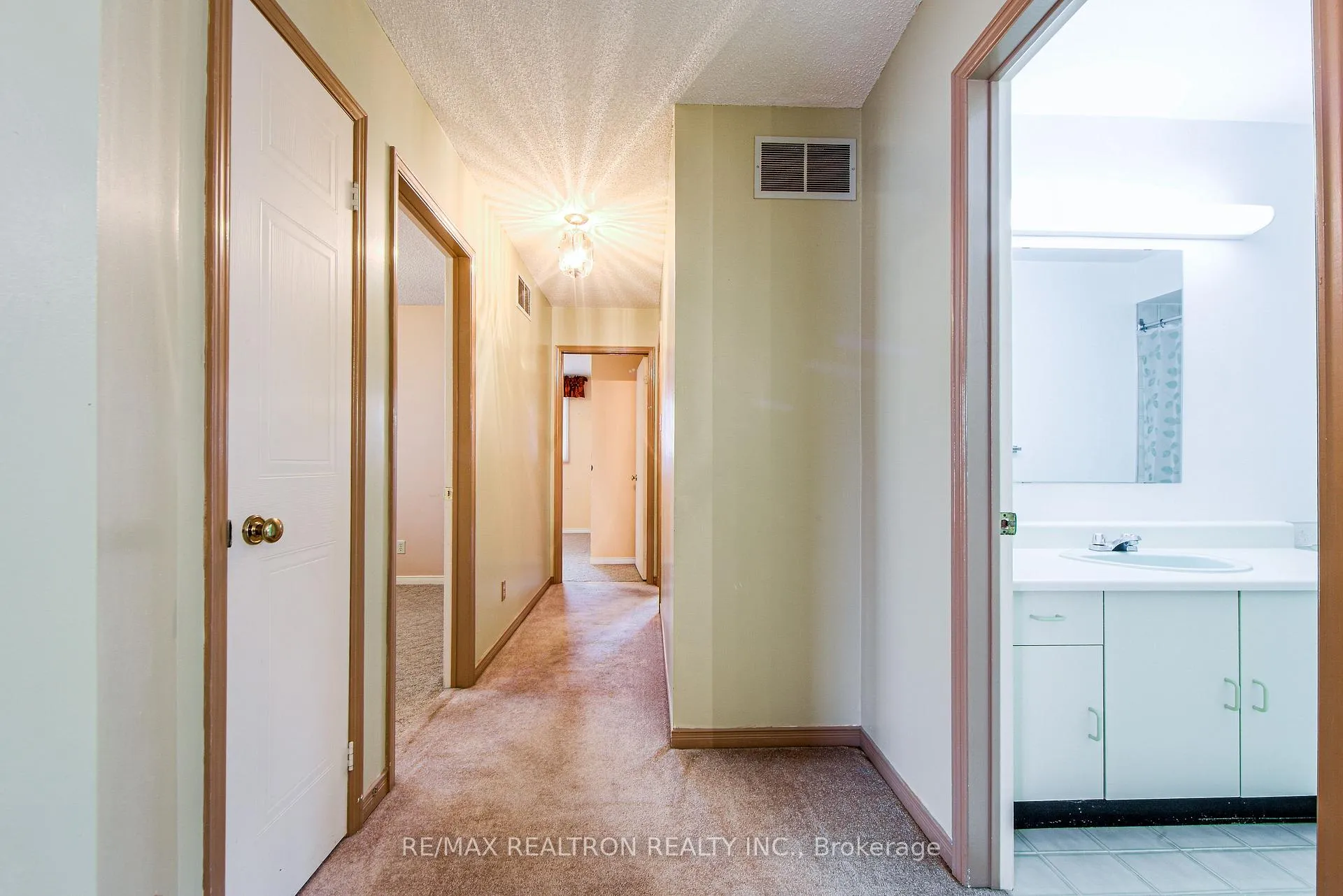 Photo 29 of 107 Brownridge Drive, Vaughan, Brownridge — HOMEH