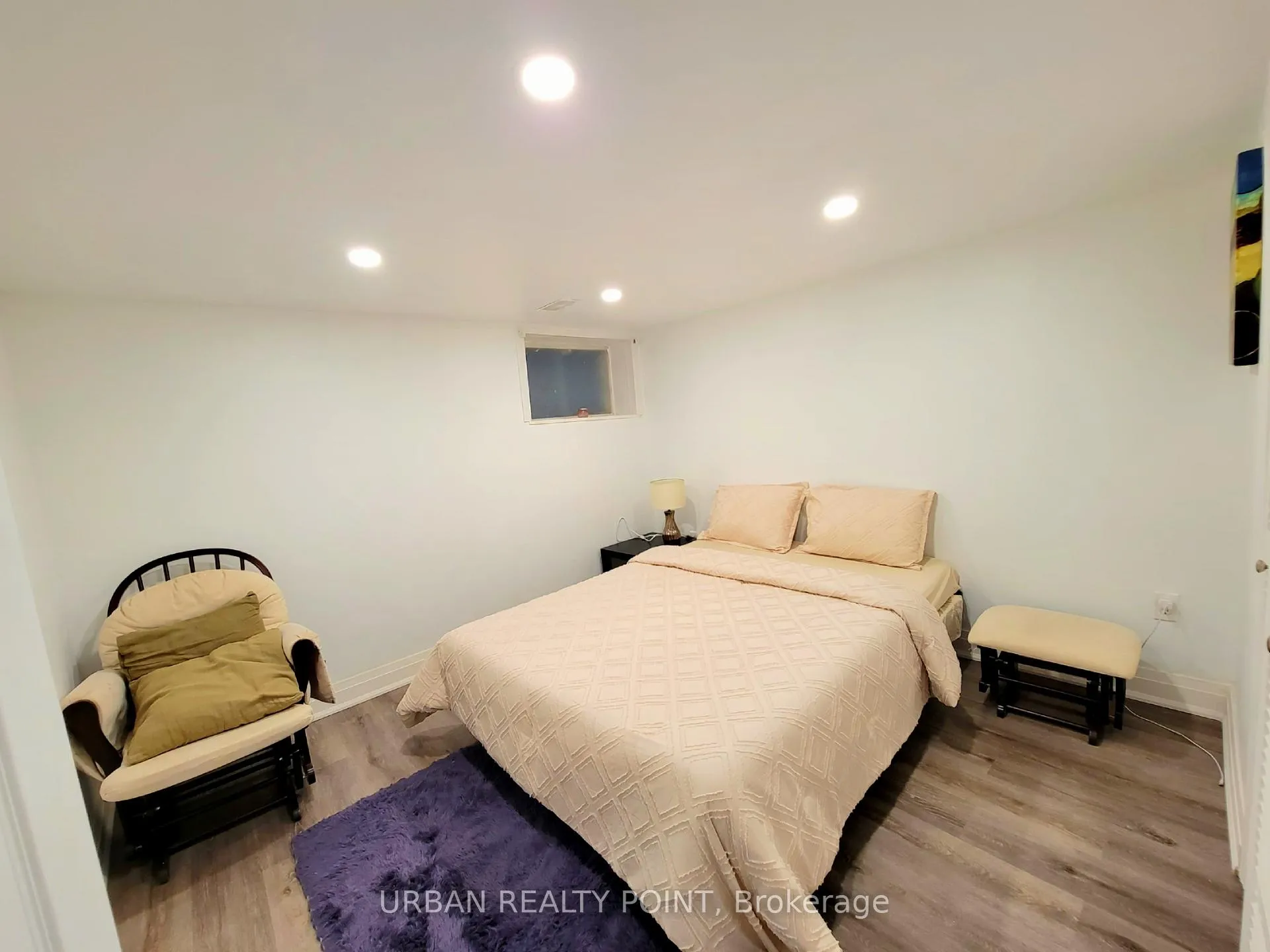 Photo 2 of Unit Bsmt, 408 Dovedale Drive, Whitby, Downtown Whitby — HOMEH