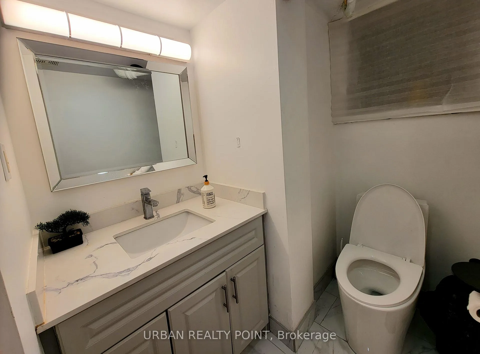 Photo 7 of Unit Bsmt, 408 Dovedale Drive, Whitby, Downtown Whitby — HOMEH