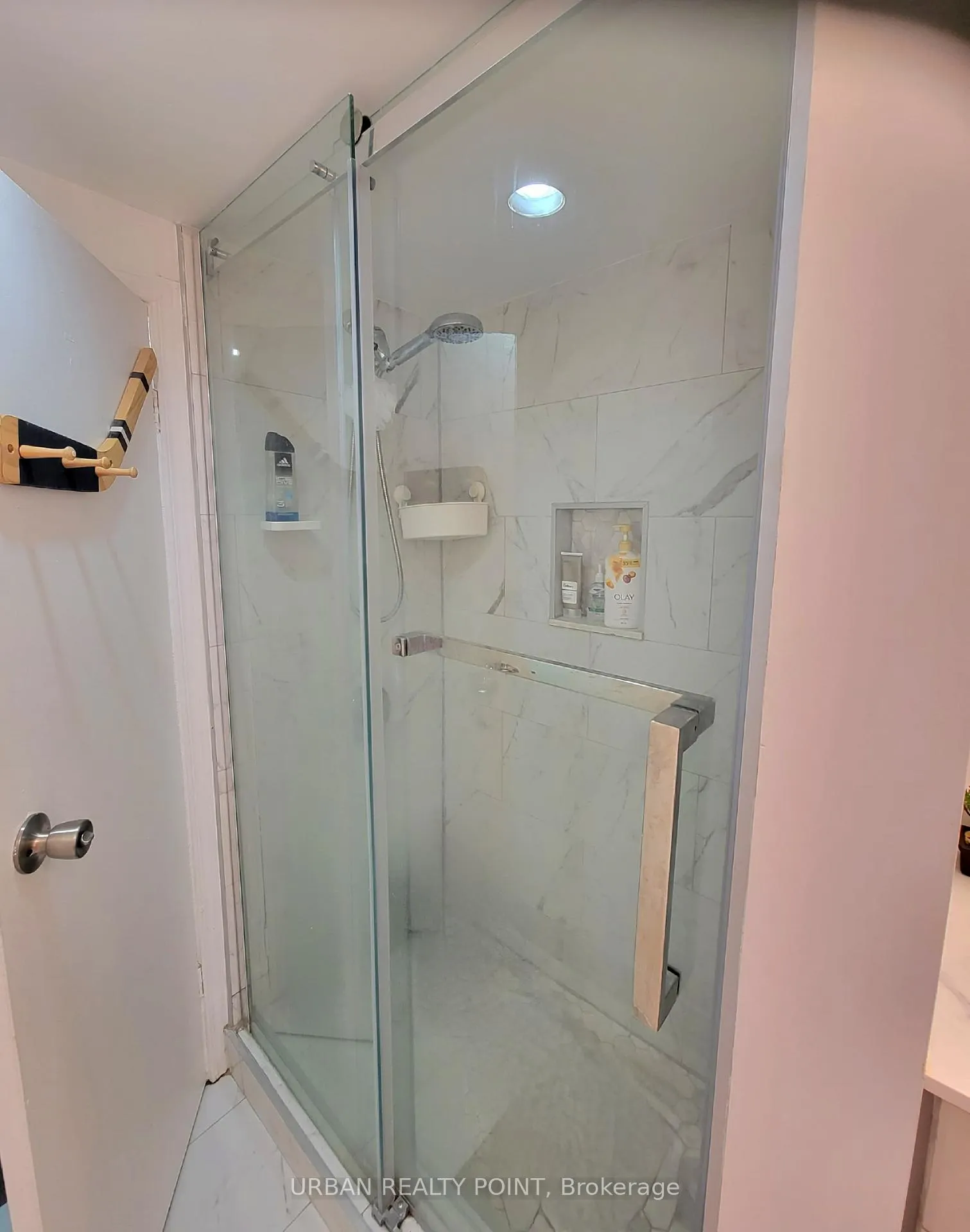 Photo 8 of Unit Bsmt, 408 Dovedale Drive, Whitby, Downtown Whitby — HOMEH