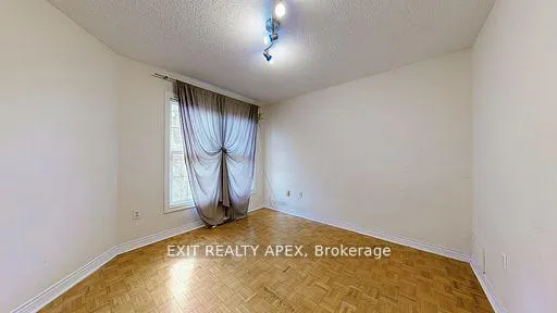 Photo 31 of 143 Veneto Upper Drive, Vaughan, Vaughan Grove — HOMEH