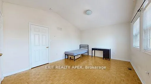 Photo 32 of 143 Veneto Upper Drive, Vaughan, Vaughan Grove — HOMEH