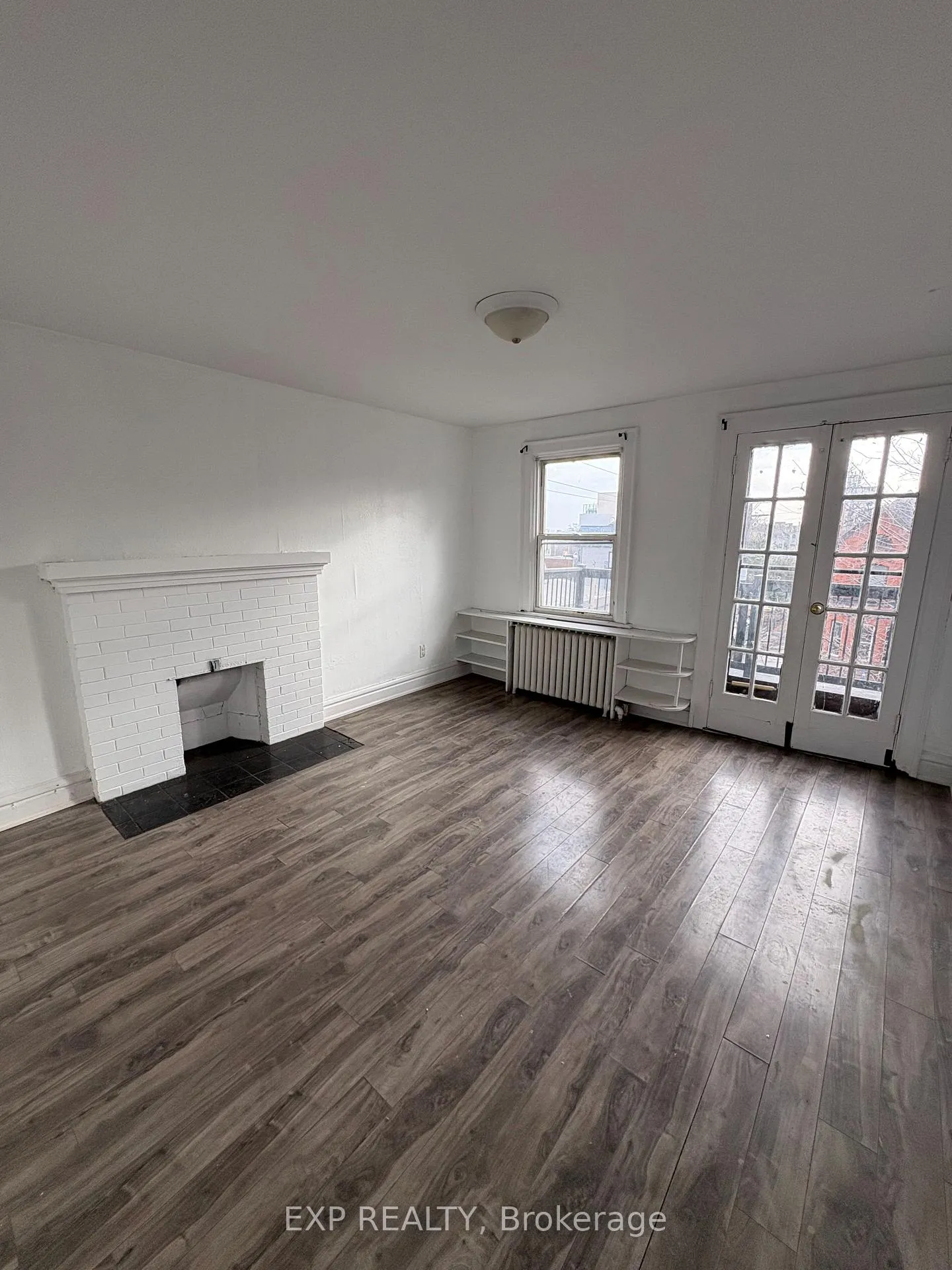 Photo 2 of Unit 3, 50 East Avenue S, Hamilton, Stinson — HOMEH