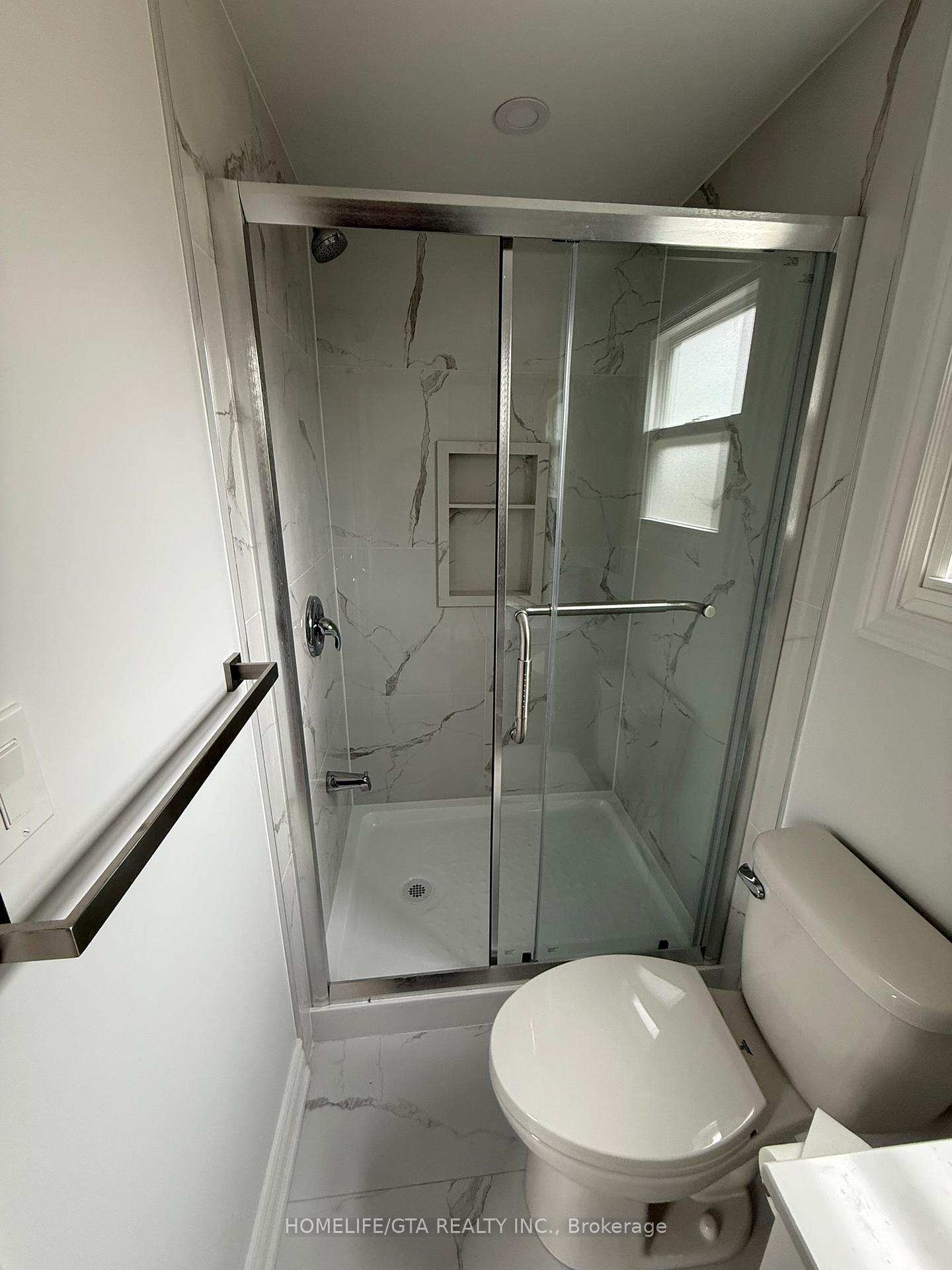 Photo 5 of Unit Unit A, 31474 Lakeridge Road, Georgina, Pefferlaw — HOMEH