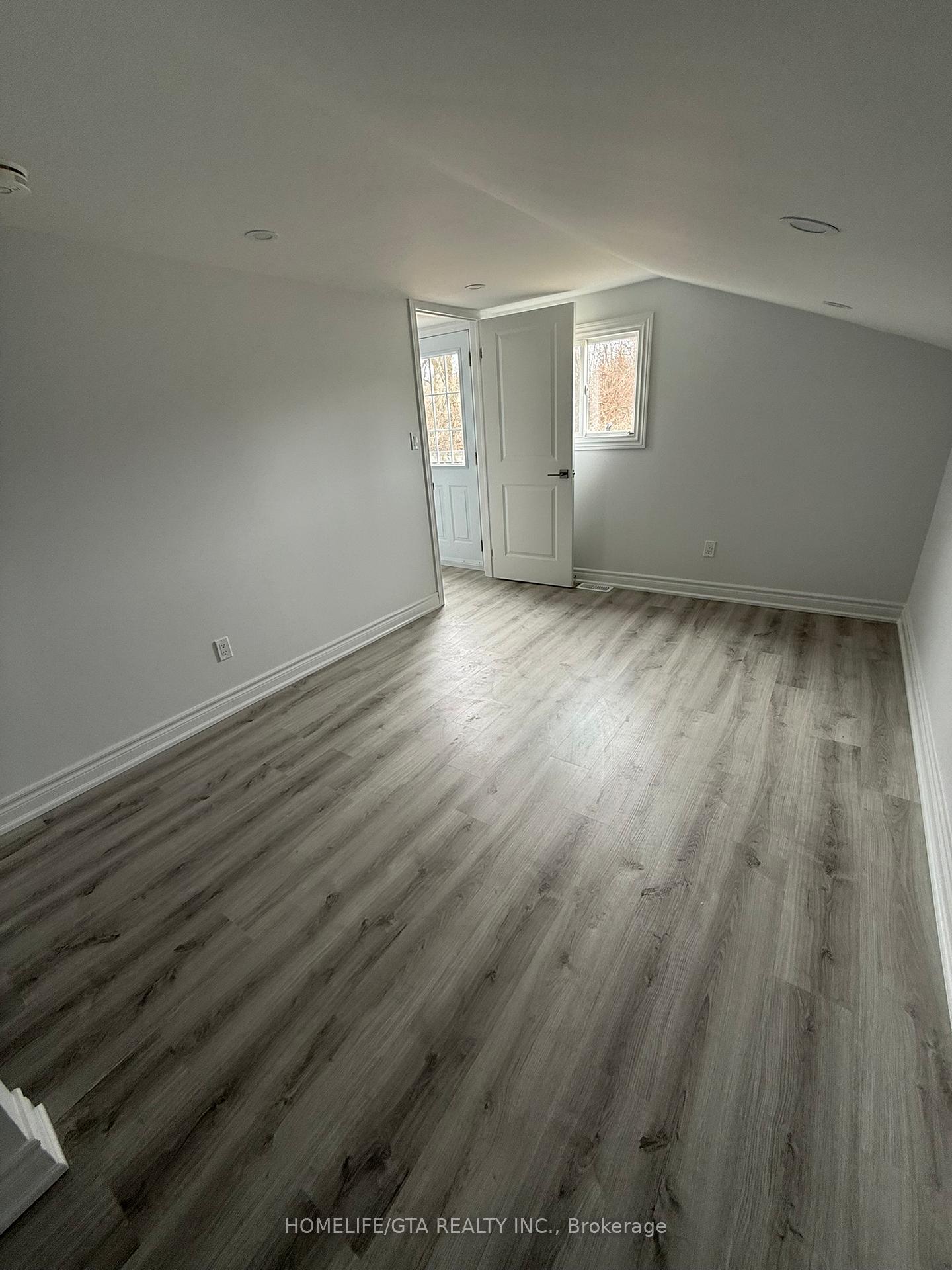 Photo 11 of Unit Unit A, 31474 Lakeridge Road, Georgina, Pefferlaw — HOMEH