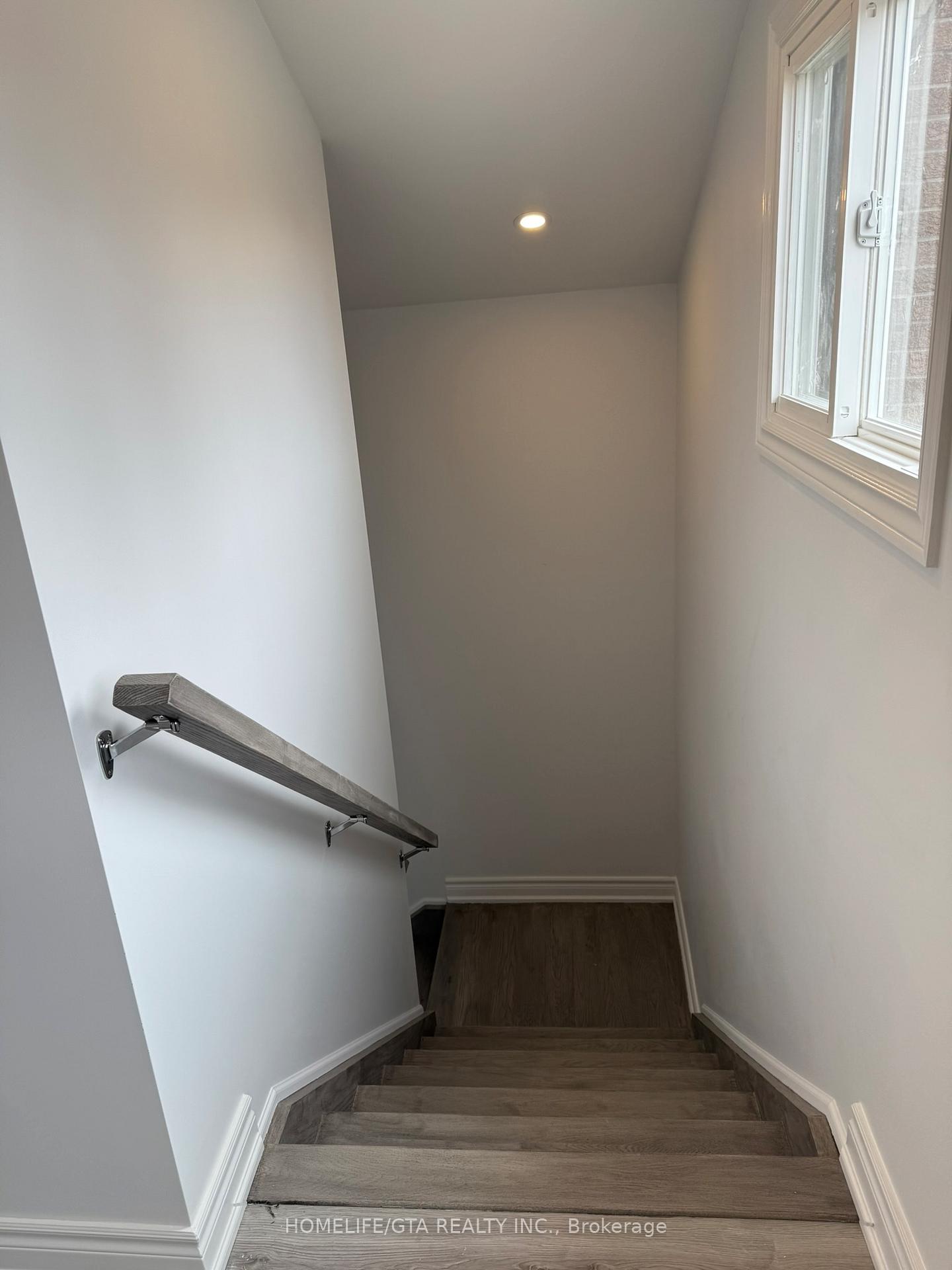 Photo 13 of Unit Unit A, 31474 Lakeridge Road, Georgina, Pefferlaw — HOMEH
