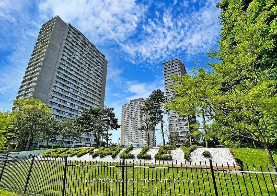 Front of Unit 505, 725 Don Mills Road
