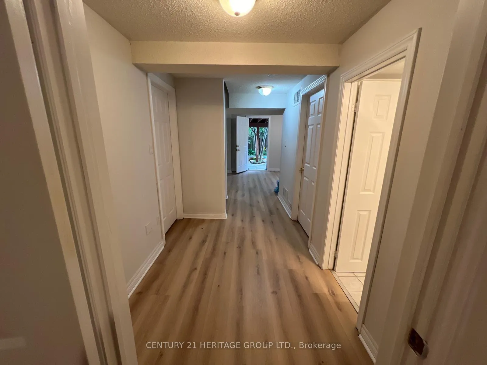 Photo 4 of Unit Bsmt, 62 Earl Stewart Drive, Aurora, Bayview Wellington — HOMEH