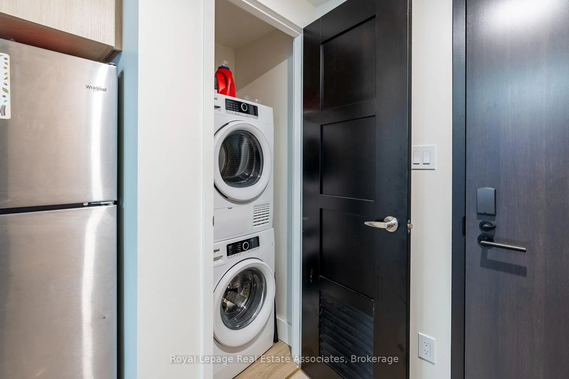 Photo 6 of Unit 514, 145 Columbia Street W, Waterloo — HOMEH