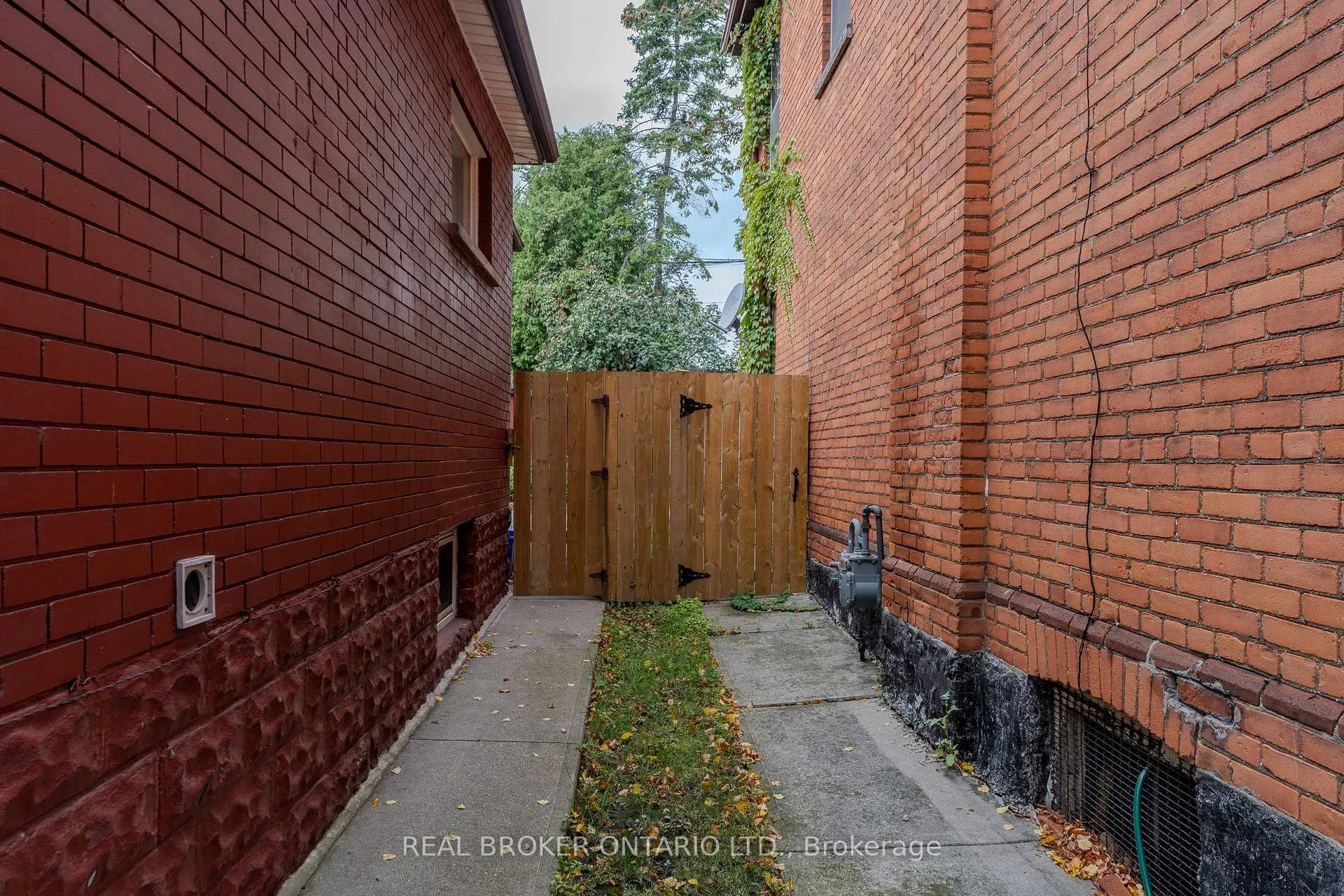 Photo 24 of 33 Clyde Street, Hamilton, Landsdale — HOMEH