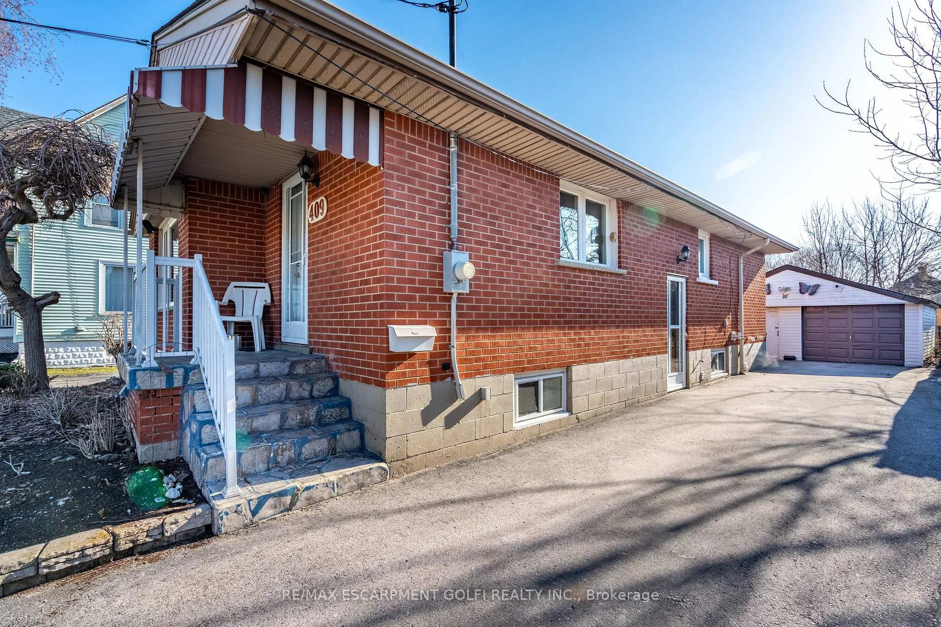 Photo 3 of 409 Upper Wentworth Street, Hamilton, Inch Park — HOMEH
