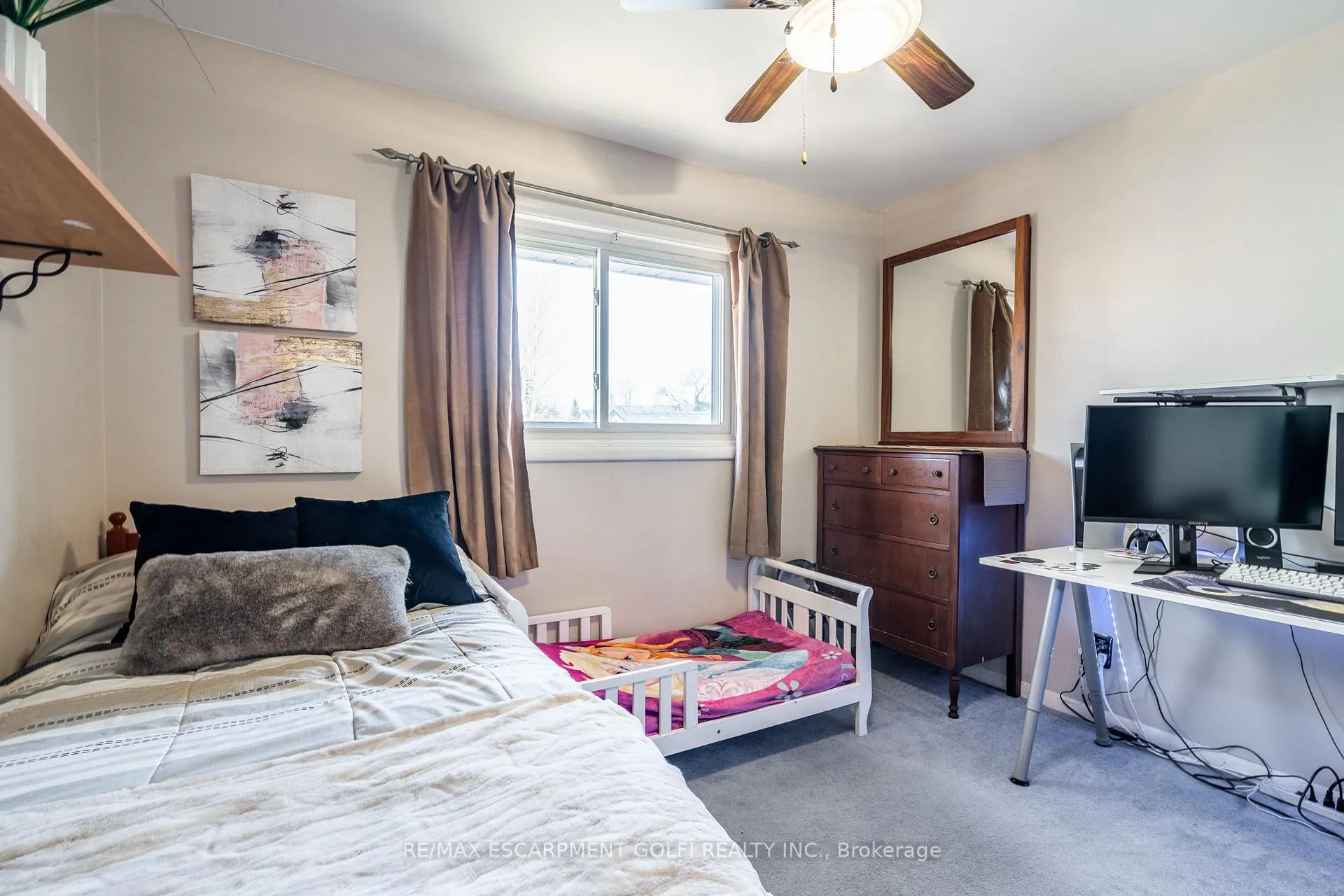 Photo 13 of 409 Upper Wentworth Street, Hamilton, Inch Park — HOMEH