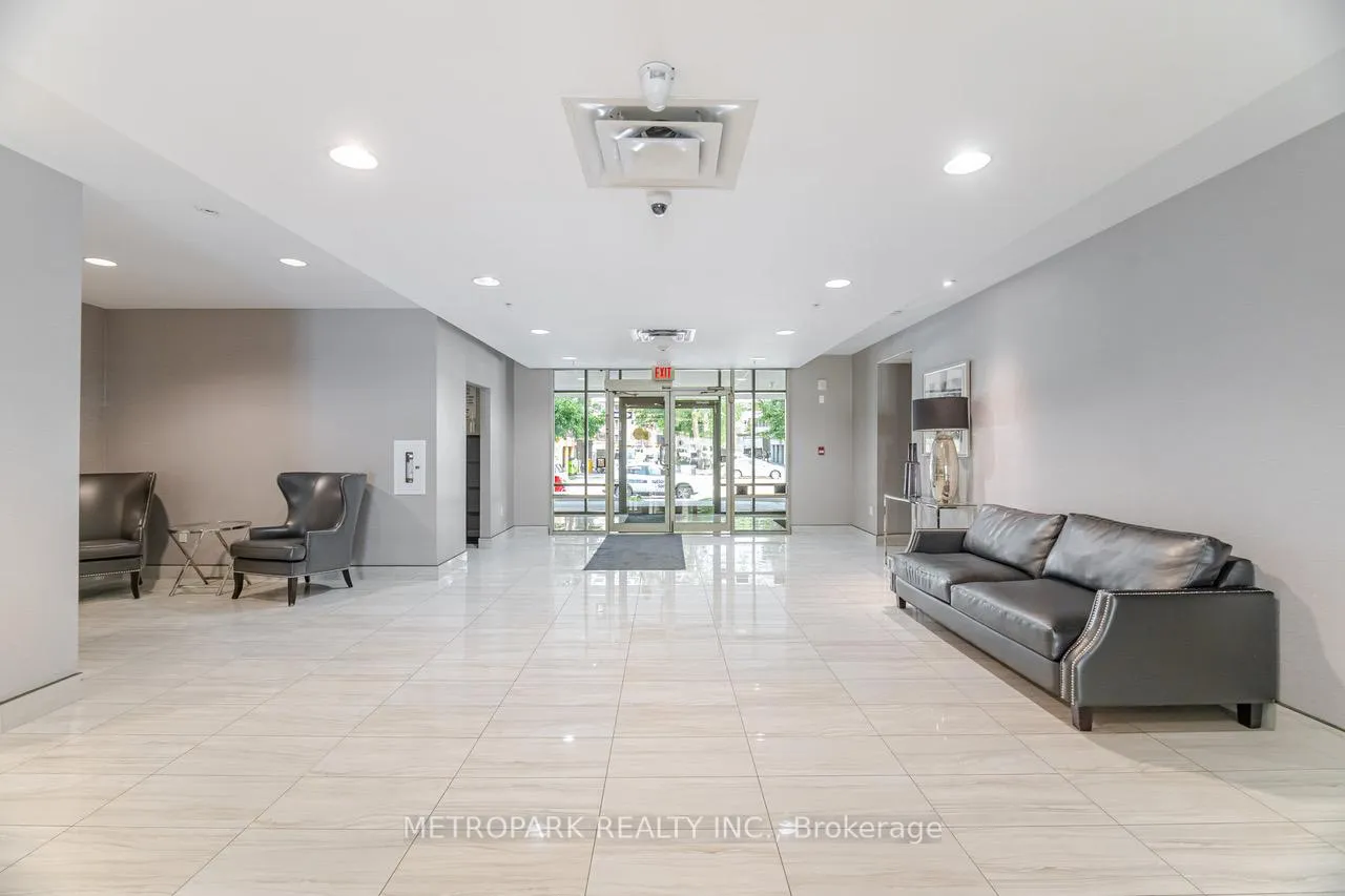 Photo 3 of Unit 102, 85 Robinson Street, Hamilton, Durand — HOMEH