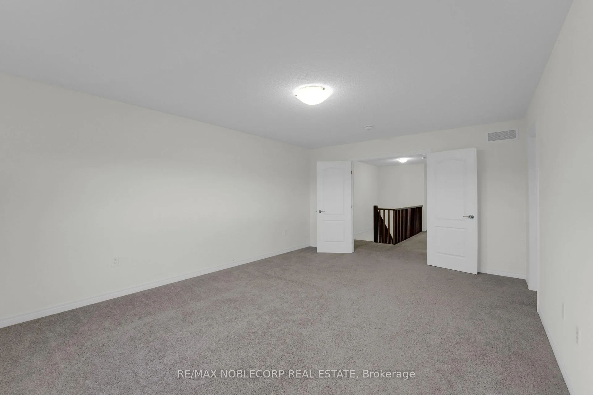 Photo 31 of 15 Lloyd Davies Way, Hamilton, Rural Glanbrook — HOMEH