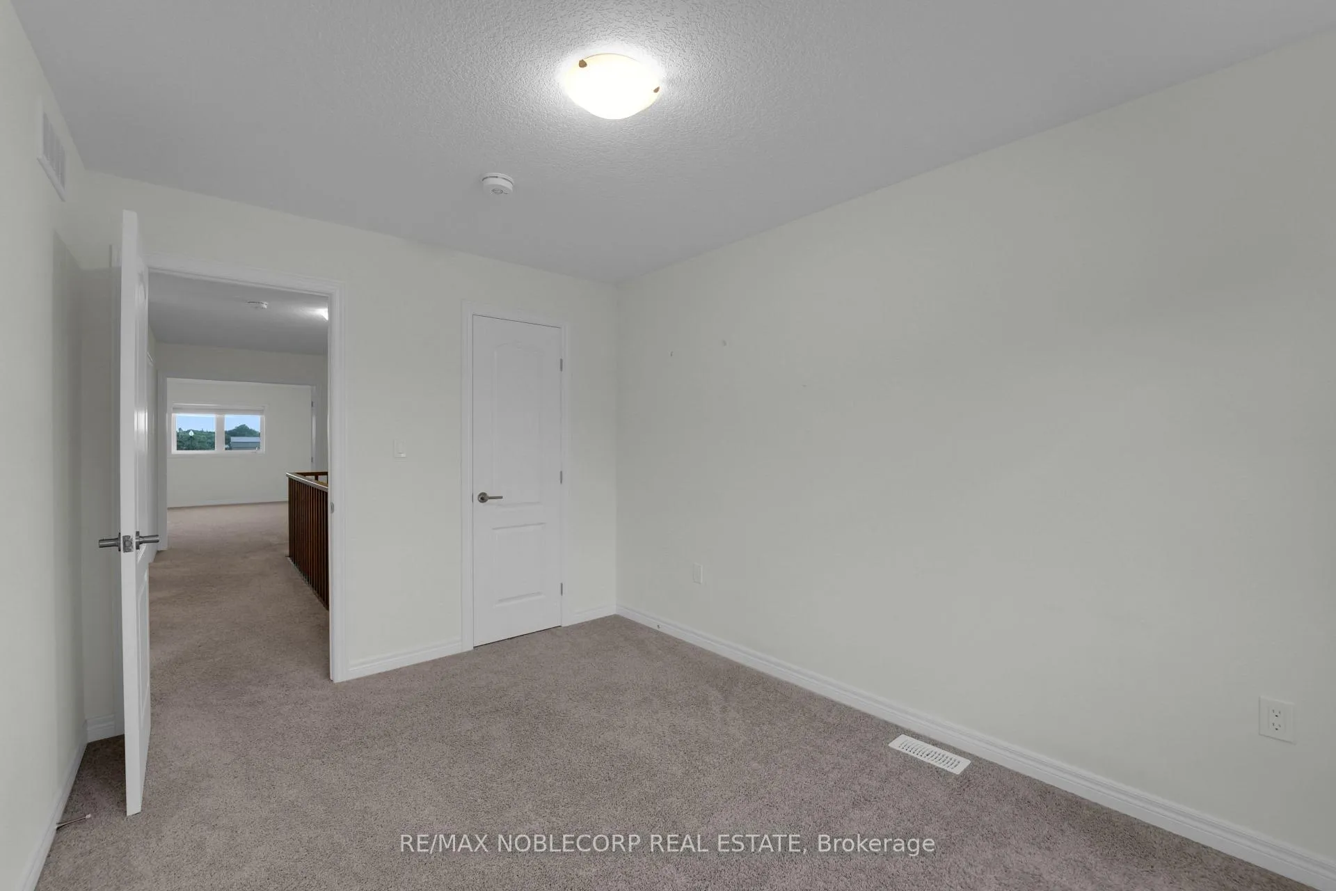 Photo 43 of 15 Lloyd Davies Way, Hamilton, Rural Glanbrook — HOMEH