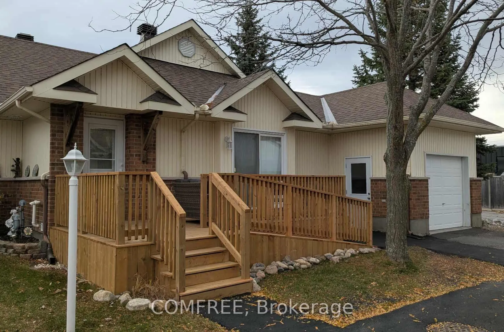 Photo of 410 Grassendale Private
