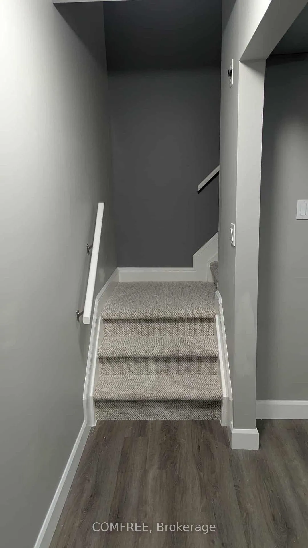 Photo 10 of 410 Grassendale Private, Ottawa, Richmond — HOMEH