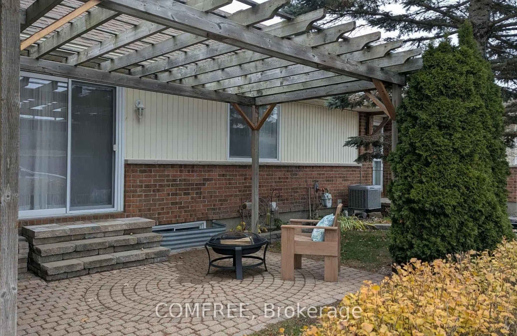 Photo 15 of 410 Grassendale Private, Ottawa, Richmond — HOMEH