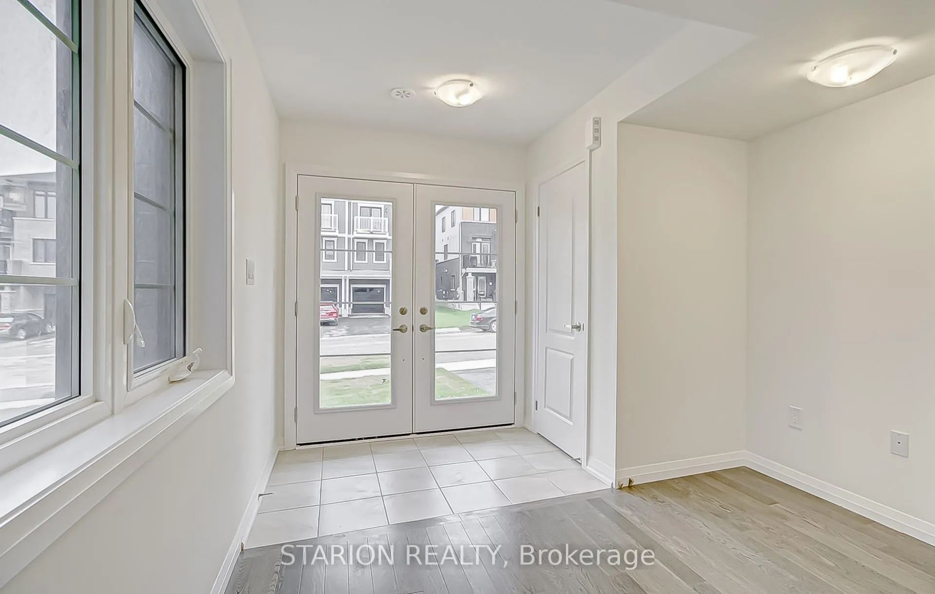Photo 2 of 65 Norwich Crescent, Haldimand — HOMEH