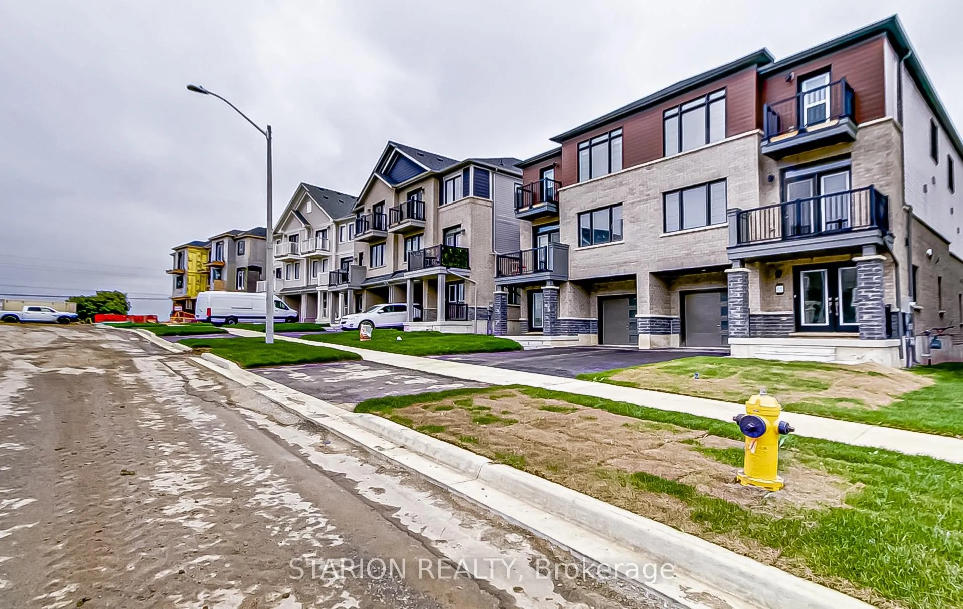Photo 27 of 65 Norwich Crescent, Haldimand — HOMEH