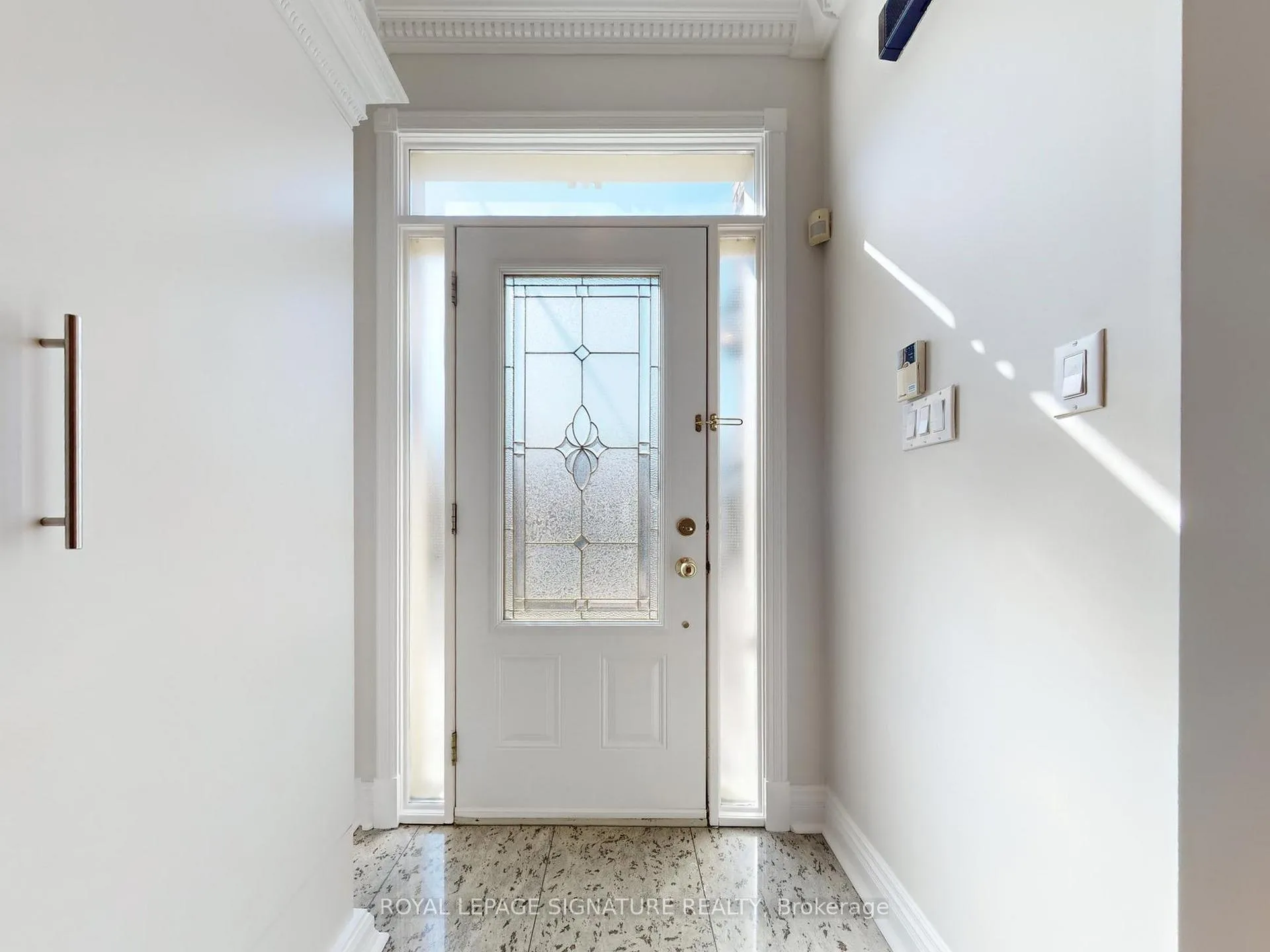 Photo 4 of 53 Stanhope Avenue, Toronto, East York — HOMEH