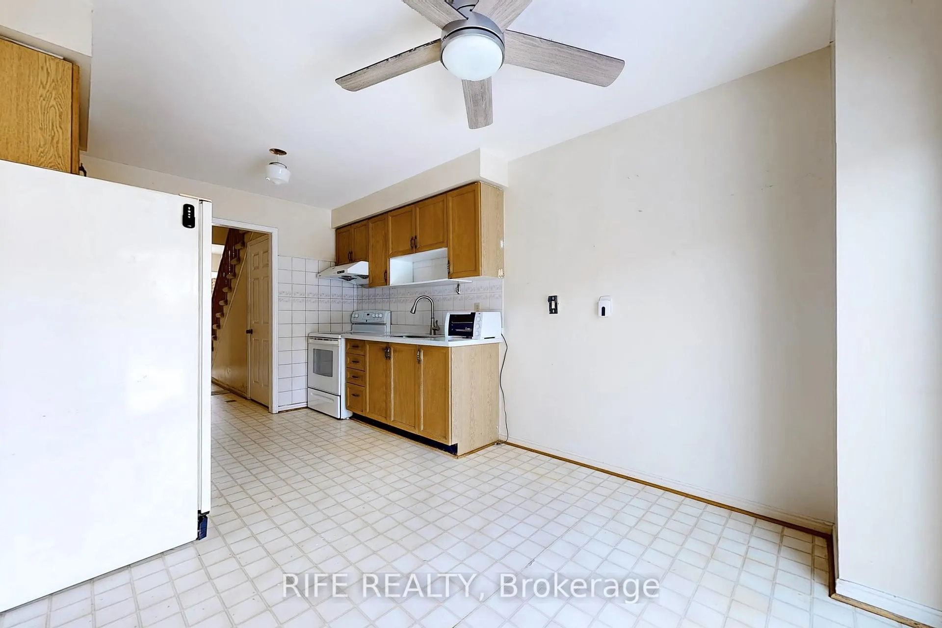 Photo 8 of 88 Stather Crescent, Markham, Milliken Mills East — HOMEH