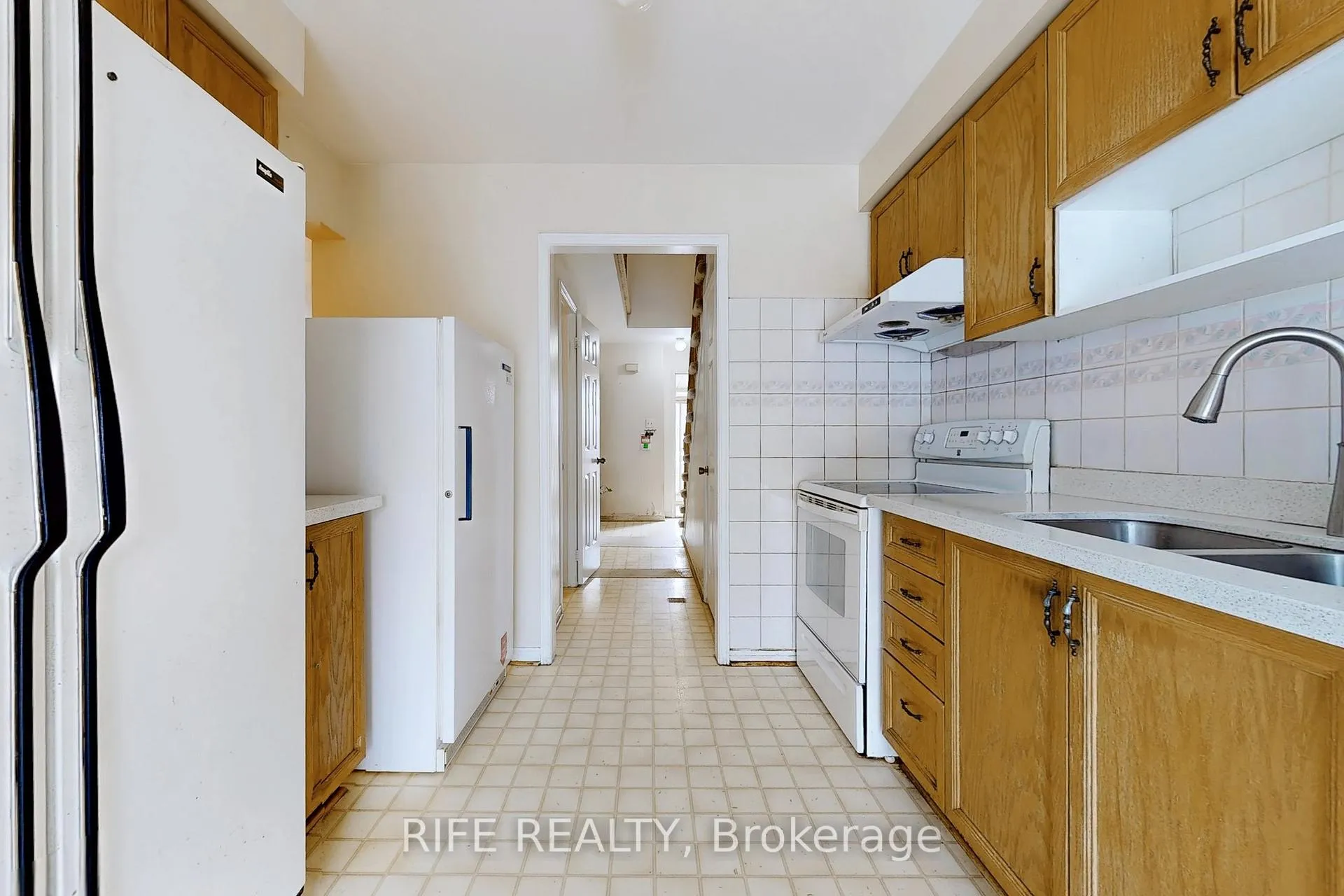 Photo 10 of 88 Stather Crescent, Markham, Milliken Mills East — HOMEH