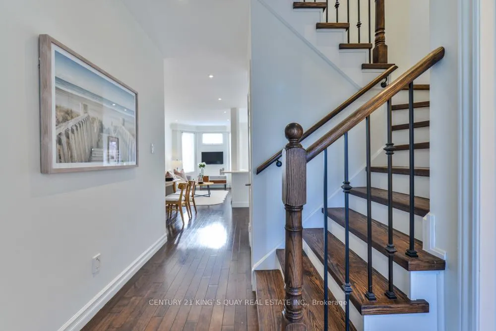 Photo 4 of 131 Downey Circle, Aurora, Bayview Wellington — HOMEH