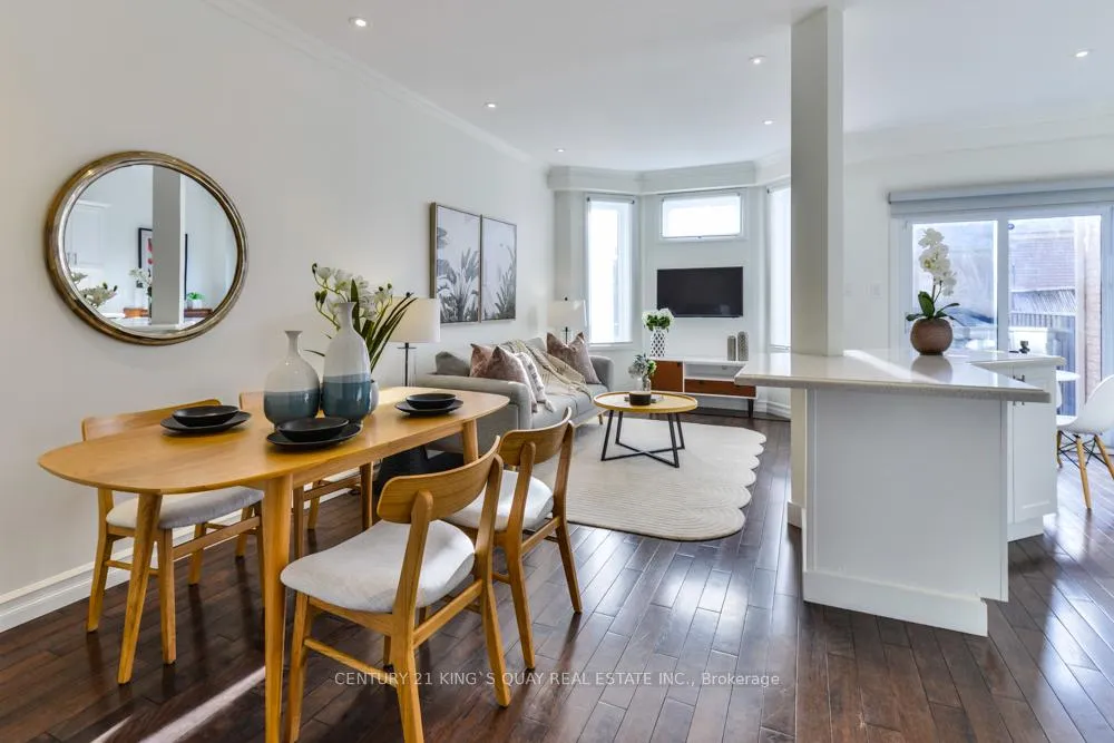 Photo 5 of 131 Downey Circle, Aurora, Bayview Wellington — HOMEH