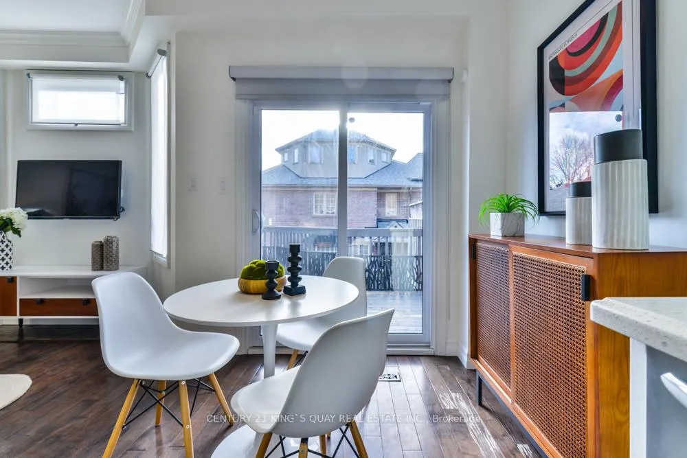Photo 11 of 131 Downey Circle, Aurora, Bayview Wellington — HOMEH