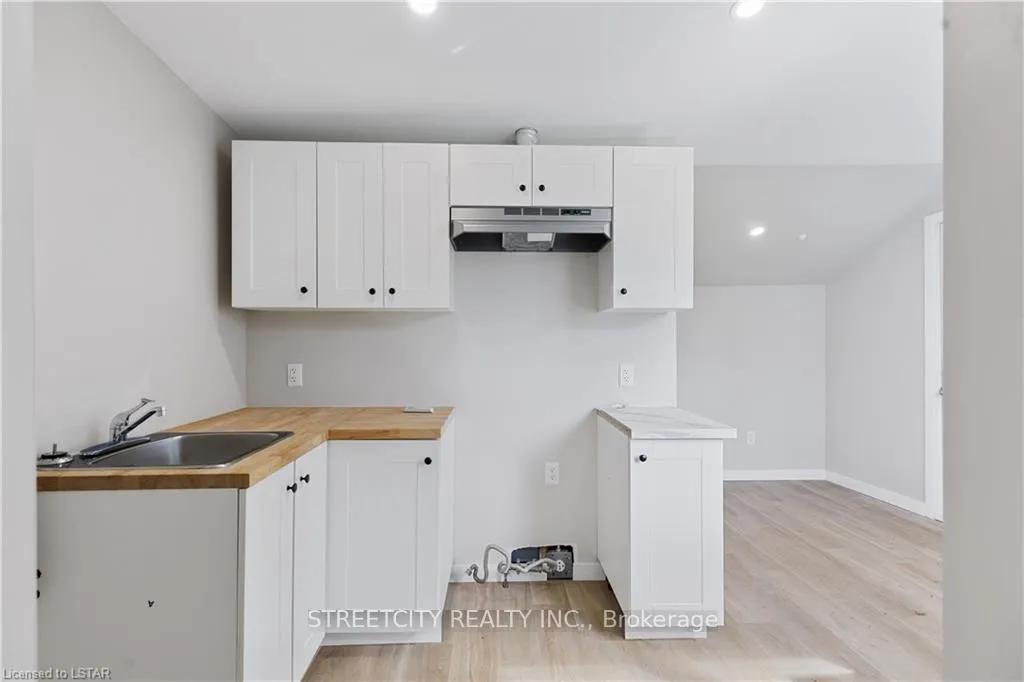 Photo 7 of 398 Brown Street, Chatham-Kent, Dresden — HOMEH